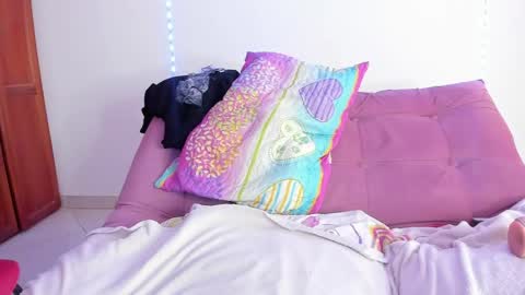 Karen online show from April 13, 2026, 2:33 pm