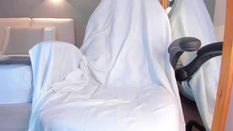 Snapshot of selena_monroy chatting on February 8, 2026, 9:07 pm Selena online show from February 8, 2026, 9:07 pm