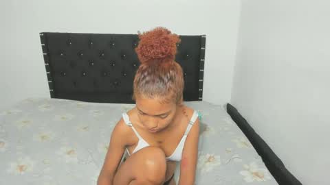 Snapshot of selena_sexi1 chatting on September 14, 2025, 3:00 pm selena_sexi1 online show from September 14, 2025, 3:00 pm