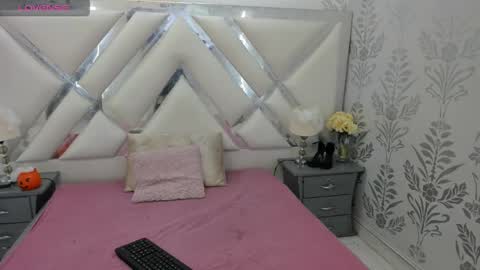 Selena reyess online show from October 23, 2025, 8:29 pm