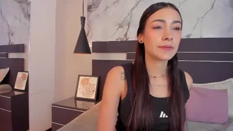 Snapshot of selenarosee_ chatting on June 10, 2026, 1:21 pm Selena online show from June 10, 2026, 1:21 pm