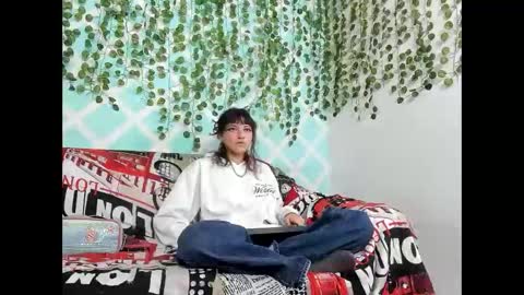 selene333 online show from April 16, 2026, 7:03 pm