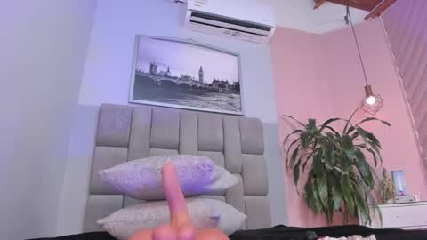Selene online show from October 24, 2025, 10:39 pm