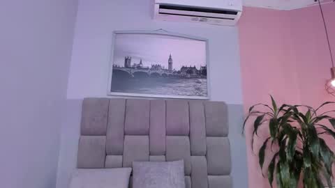 Selene online show from January 7, 2026, 4:15 am