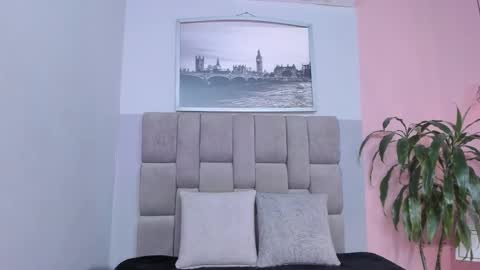 Selene online show from February 8, 2026, 3:32 am