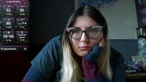 Selene online show from October 20, 2025, 2:17 pm