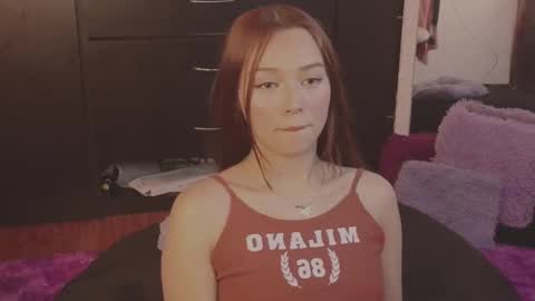 Snapshot of selenee___e chatting on January 18, 2025, 3:42 am selene online show from January 18, 2025, 3:42 am