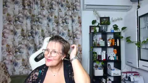 Selenna online show from December 18, 2024, 2:10 am