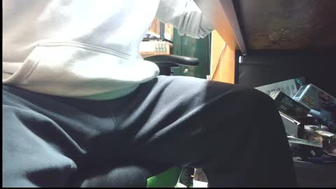 Snapshot of selfpound chatting on October 13, 2025, 1:11 pm selfpound online show from October 13, 2025, 1:11 pm