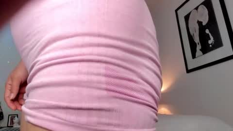 Snapshot of selhenah chatting on March 3, 2026, 11:49 am S e l e n a h online show from March 3, 2026, 11:49 am