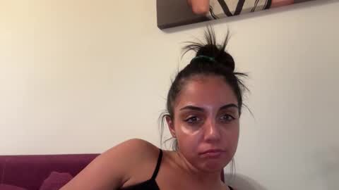 selin_hazal online show from November 19, 2025, 8:42 pm