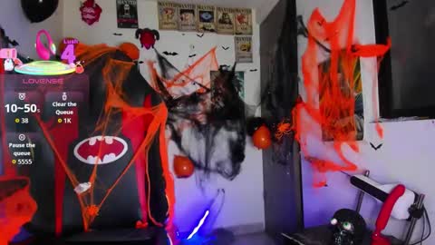  Selinna Kyle  online show from October 28, 2025, 4:05 am