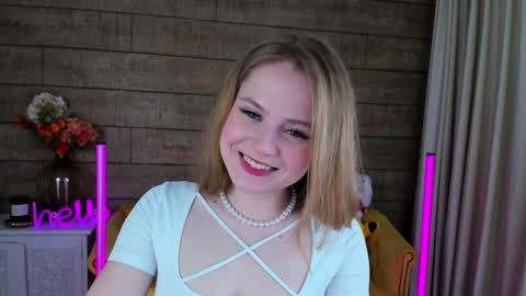 SelinSwarovski online show from February 7, 2025, 4:46 pm