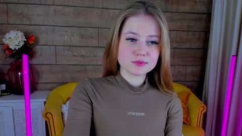 SelinSwarovski online show from February 22, 2025, 7:36 pm