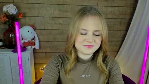 SelinSwarovski online show from March 5, 2025, 4:35 pm