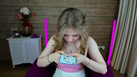 SelinSwarovski online show from March 11, 2025, 2:43 am