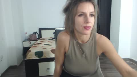 sellena_angels online show from March 8, 2025, 7:31 pm