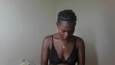 Snapshot of sellinprinces chatting on October 4, 2025, 12:47 pm sellinprinces online show from October 4, 2025, 12:47 pm