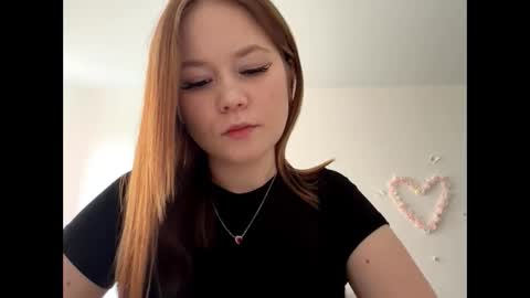 Snapshot of selmacalumag chatting on June 5, 2026, 6:52 am Lily online show from June 5, 2026, 6:52 am