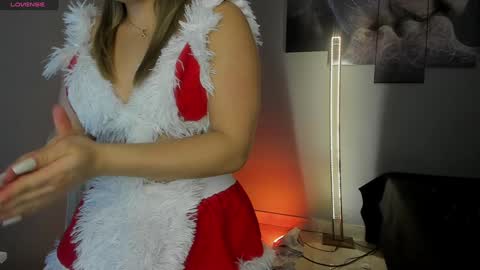 Selyn online show from December 7, 2024, 11:40 am