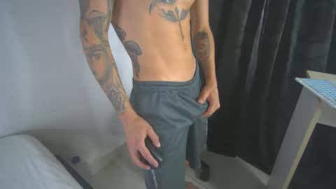 sem_alas online show from February 22, 2025, 2:17 am