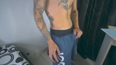 sem_alas online show from March 12, 2025, 3:46 am