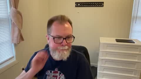 Snapshot of sensatyr chatting on December 2, 2024, 6:32 pm Daddy Dave online show from December 2, 2024, 6:32 pm