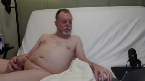 Snapshot of sensatyr chatting on February 7, 2025, 8:11 am Daddy Dave online show from February 7, 2025, 8:11 am