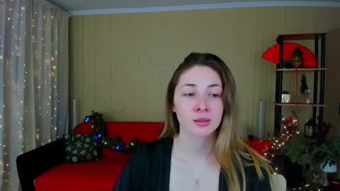 sensitiveheartt online show from December 13, 2025, 7:53 pm