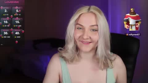 Ilona online show from October 22, 2025, 9:03 pm