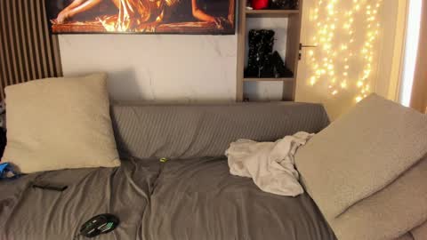 sensualbarbies online show from April 9, 2026, 9:26 am