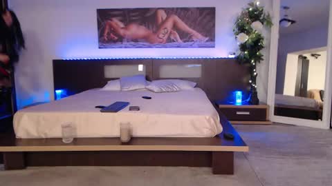 Hallie online show from February 28, 2025, 6:20 pm