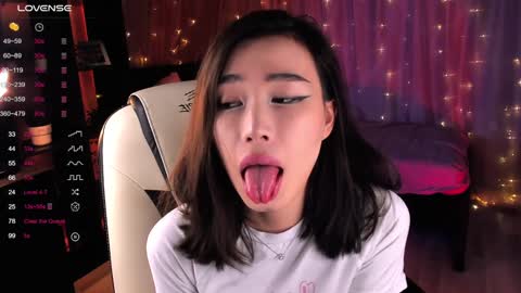 Snapshot of sensualily chatting on December 28, 2024, 6:40 pm Kiki online show from December 28, 2024, 6:40 pm