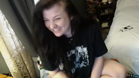 Tara online show from November 22, 2025, 2:38 pm