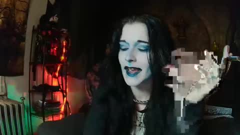 Seraphin Munster online show from November 5, 2025, 6:08 pm