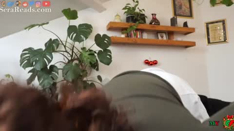 SeraReads online show from December 22, 2025, 9:06 am