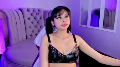 Seren  Follow me online show from March 7, 2025, 3:29 am