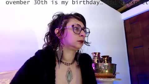 Serena Xyz online show from November 26, 2025, 6:53 pm