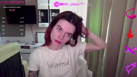 Snapshot of serenamilss chatting on February 24, 2025, 10:15 am serenamilss online show from February 24, 2025, 10:15 am