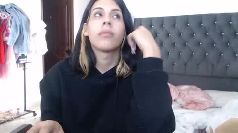 sararoussee online show from March 13, 2026, 4:02 pm