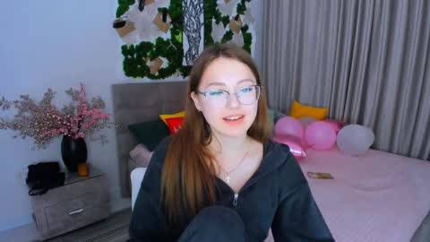 Ophelia online show from March 3, 2025, 10:42 pm