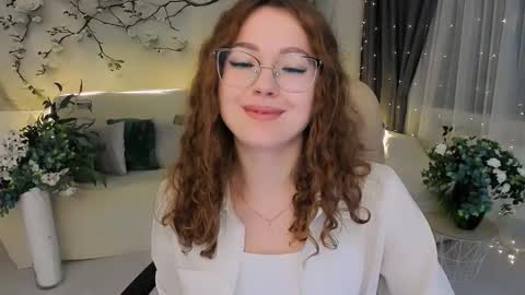 Ophelia online show from November 28, 2025, 4:09 pm