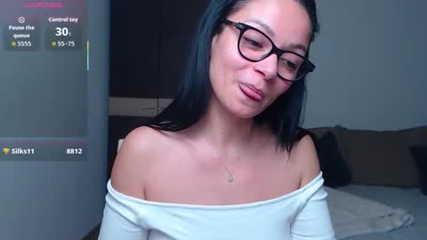 SereneSophi online show from March 11, 2026, 7:03 am