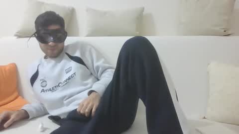 sero98313230 online show from April 15, 2026, 6:42 am