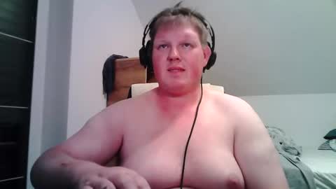 Snapshot of setcuna chatting on May 2, 2026, 8:03 pm setcuna online show from May 2, 2026, 8:03 pm