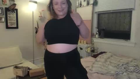 seturselfonfyre online show from February 22, 2026, 4:02 am