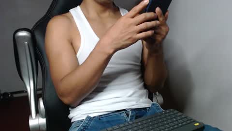 Snapshot of sexatlexx chatting on December 30, 2024, 1:37 am arnold online show from December 30, 2024, 1:37 am