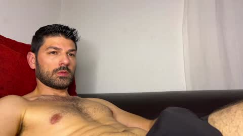 Snapshot of sexfriendch chatting on February 1, 2025, 5:39 am Lucenzo online show from February 1, 2025, 5:39 am