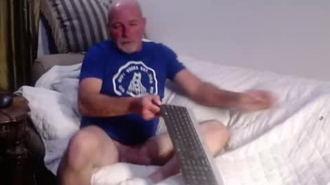 Snapshot of sexjunkie8 chatting on February 4, 2025, 2:28 am Sex Junkie online show from February 4, 2025, 2:28 am