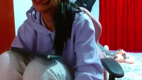 sexmilkdirty online show from October 19, 2025, 2:56 am